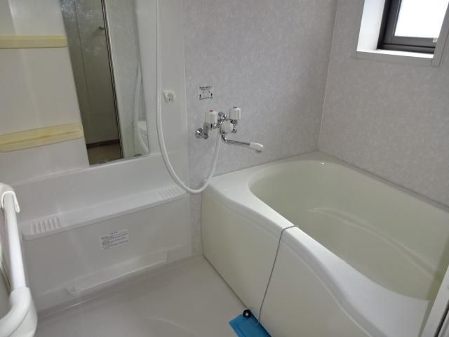 【バス】　浴室暖房・乾燥機付き
